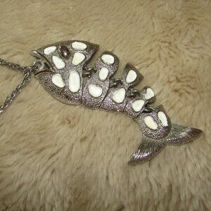 Vintage Jonette Jewelry skeletal fish necklace